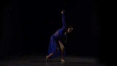 Balenin balerin dansı unsurları. Yavaş çekim