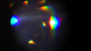 Mercek Bozukluğu 4K Işık Ufku, Parlak Lens parlamaları geçiş, başlık ve kaplama, ışık titreşimleri ve parlamalar için. Karanlık arka planda Ultra Yüksek Çözünürlükteki ışık sızıntısı