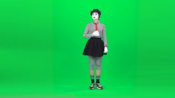 Mime choosing something on touch screen. Chroma key. Full length. — Stock Video