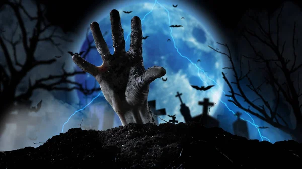 Zombi eli mezardan çıkıyor.