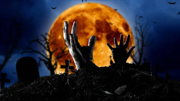 Spooky kerkhof met zombie hand komen uit de grond — Stockfoto