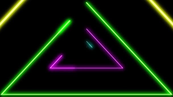 Sfondo astratto con luci al neon triangoli, animazione loop. Linee luminose colorate su sfondo nero — Video Stock