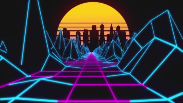 Retrowellen Horizont Landschaft Neonlichter und Low-Poly-Terrain mit modernen Stadt und Sonne. 80er Jahre Retro-Hintergrundschleifen-Animation. — Stockvideo