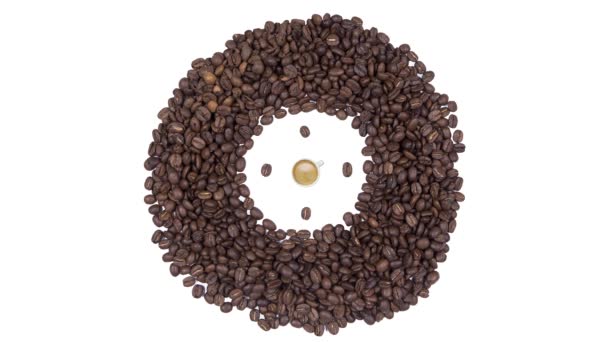 Tempo de café - xícara de café com espuma e relógio de grãos de café, animação loop sem costura isolado em um fundo branco . — Vídeo de Stock
