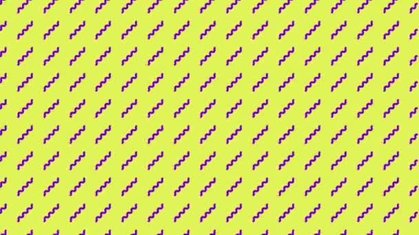 Анимация фиолетовые кривые волнистые линии, движущиеся по диагонали на желтом фоне . — стоковое видео