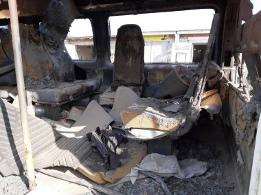 Yolcu minibüsü Ford, iyileşme ihtimali olmayan bir yangından sonra geçiş yapıyor