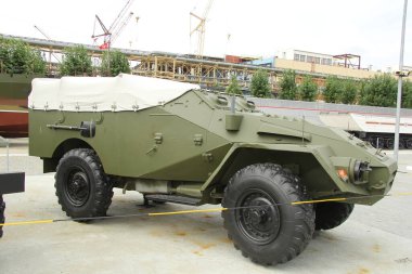Müze ve sergi kompleksi Verkhnyaya Pyshma 'da açık havada askeri zırhlı araçlar ve otomotiv ekipmanları