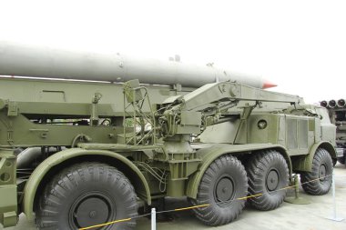 Müze ve sergi kompleksi Verkhnyaya Pyshma 'da açık havada askeri zırhlı araçlar ve otomotiv ekipmanları