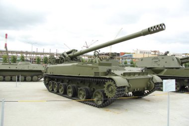 Müze ve sergi kompleksi Verkhnyaya Pyshma 'da açık havada askeri zırhlı araçlar ve otomotiv ekipmanları