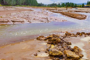 Havaya ve radyasyon kimyasal atık nehirlerine kimyasal salınımlardan sonra çevresel dışlama bölgesi