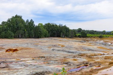 Havaya ve radyasyon kimyasal atık nehirlerine kimyasal salınımlardan sonra çevresel dışlama bölgesi