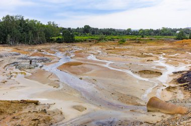 Havaya ve radyasyon kimyasal atık nehirlerine kimyasal salınımlardan sonra çevresel dışlama bölgesi