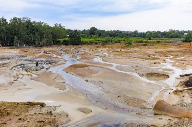 Havaya ve radyasyon kimyasal atık nehirlerine kimyasal salınımlardan sonra çevresel dışlama bölgesi