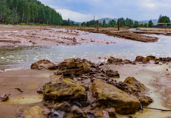 Havaya ve radyasyon kimyasal atık nehirlerine kimyasal salınımlardan sonra çevresel dışlama bölgesi