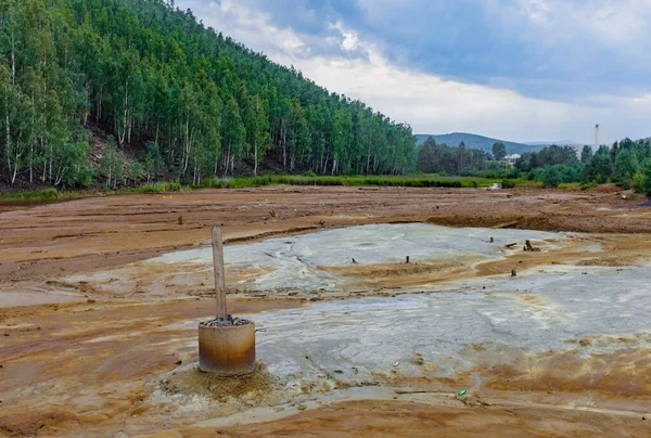Havaya ve radyasyon kimyasal atık nehirlerine kimyasal salınımlardan sonra çevresel dışlama bölgesi