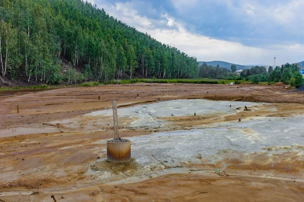 Havaya ve radyasyon kimyasal atık nehirlerine kimyasal salınımlardan sonra çevresel dışlama bölgesi