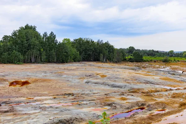Havaya ve radyasyon kimyasal atık nehirlerine kimyasal salınımlardan sonra çevresel dışlama bölgesi