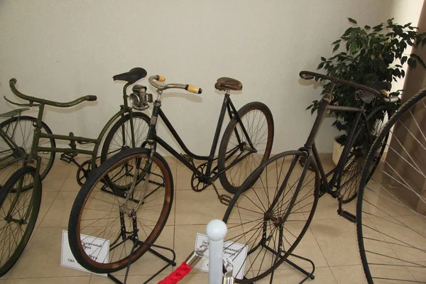 Müze ve sergi kompleksi Verkhnyaya Pyshma 'da motosiklet ve otomotiv ekipmanları