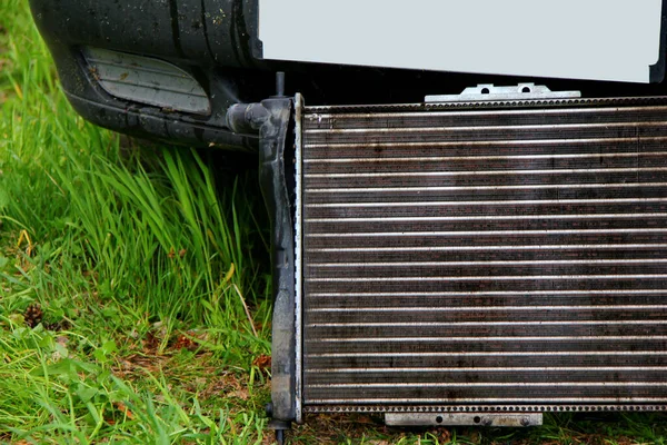 Reparatie Van Koelradiator Het Bos Zomer — Stockfoto
