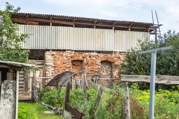 Forschungsspaziergang Mit Historikern Durch Die Stadt Werchneuralsk Baudenkmäler Ihre Zerstörung — Stockfoto