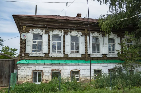 Forschungsspaziergang Mit Historikern Durch Die Stadt Werchneuralsk Baudenkmäler Ihre Zerstörung — Stockfoto