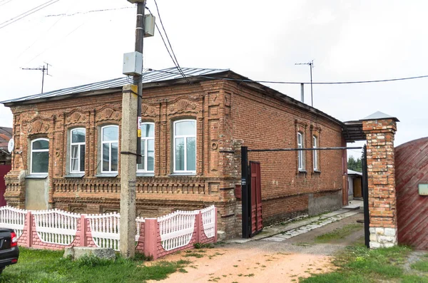 Forschungsspaziergang Mit Historikern Durch Die Stadt Werchneuralsk Baudenkmäler Ihre Zerstörung — Stockfoto