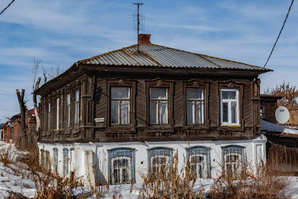 Исследование Прогулки Историками Городе Троицке Увидеть Архитектурные Памятники Разрушения Реставрации — стоковое фото