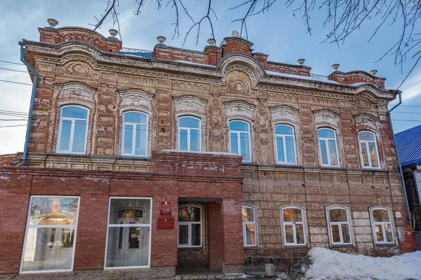 Forschungsspaziergang Mit Historikern Der Stadt Troitsk Architekturdenkmäler Ihre Zerstörung Und — Stockfoto