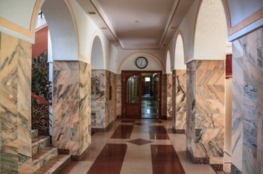 Turist yaz yürüyüşü Nizhny Novgorod 'un tarihi yerlerinde