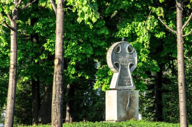 Turist yaz yürüyüşü Nizhny Novgorod 'un tarihi yerlerinde