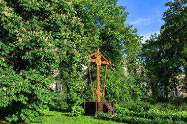 Turist yaz yürüyüşü Nizhny Novgorod 'un tarihi yerlerinde