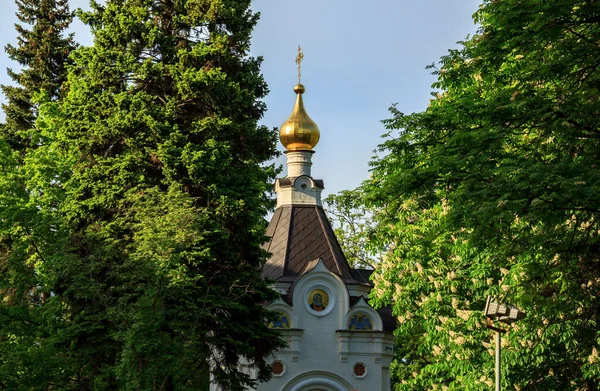 Turisti Kesä Kävellä Historiallisissa Paikoissa Nizhny Novgorod — kuvapankkivalokuva