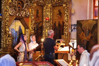 Tataristan 'da tarihi yürüyüş, Kazan yazın bulutlu gökyüzünün arka planına karşı.