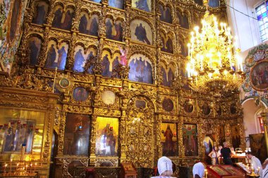 Tataristan 'da tarihi yürüyüş, Kazan yazın bulutlu gökyüzünün arka planına karşı.