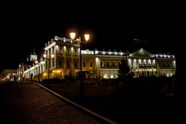 Tataristan 'da tarihi yürüyüş, Kazan yazın bulutlu gökyüzünün arka planına karşı.