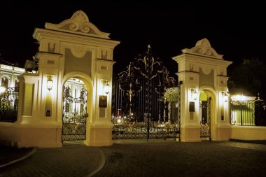 Tataristan 'da tarihi yürüyüş, Kazan yazın bulutlu gökyüzünün arka planına karşı.