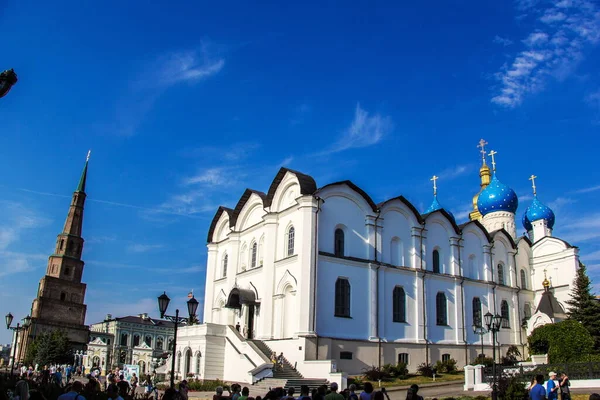 Passeio Histórico Tartaristão Kazan Verão Contra Fundo Céu Com Nuvens — Fotografia de Stock