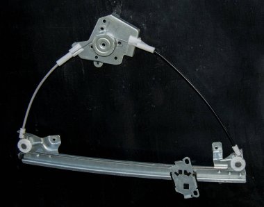 Bir arabanın elektrikli pencere kaldırıcısının mekanizması