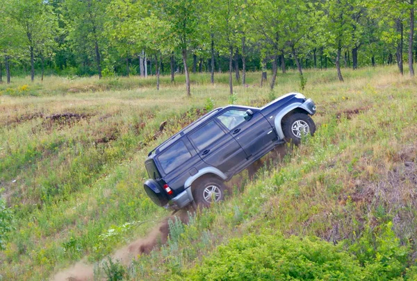 Off-road Amatör yarışları off-road hızında özel arabalarda eğitiliyor