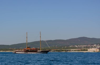 Tatilin sırasında açık denizde yat gezileri. bulanık odak