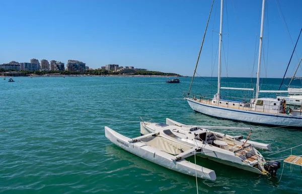 Excursiones Yate Mar Abierto Durante Sus Vacaciones Enfoque Borroso — Foto de Stock