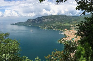 Şehir Garda Garda Gölü