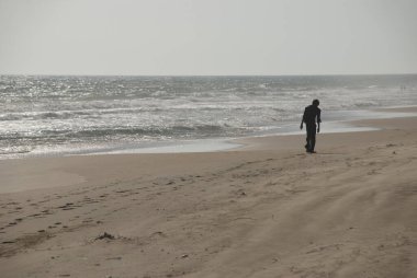 Nagerboil, Tamil Nadu, Hindistan - 16 Ekim 2010: Sanguthurai Sahili kıyısında, Hindistan 'ın en güney kıyısında, üç denizin olduğu yerde.