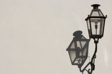 Tiradentes, Minas Gerais, Brezilya sokaklarında klasik sokak lambası - metin / vintage / mimari için kopyalama alanı