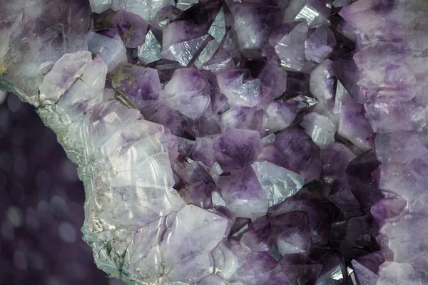 Nahaufnahme Roher Amethyst Kristalle — Stockfoto