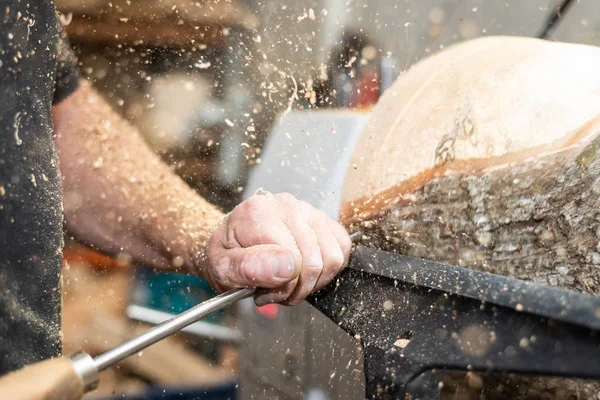 Man Makes Wooden Bowl Turnery Machine Flying Shavings — Stock Photo, Image