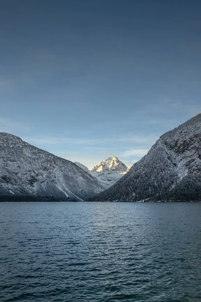 Alpine Lake Plansee While Sunrise Lighted Mountain Thaneller Winter — Stock Photo, Image