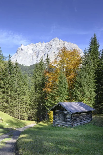 Wooden Hut Shack Austrian Alps Fall Front Wetterstein Mountains — Stock Photo, Image