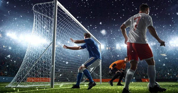 Yoğun Futbol Hedef Yağıyor Iken Profesyonel Futbol Stadı Önünde Stadyum — Stok fotoğraf