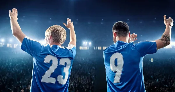 Buon Giocatore Calcio Celebrare Una Vittoria Uno Stadio Calcio Professionale — Foto Stock